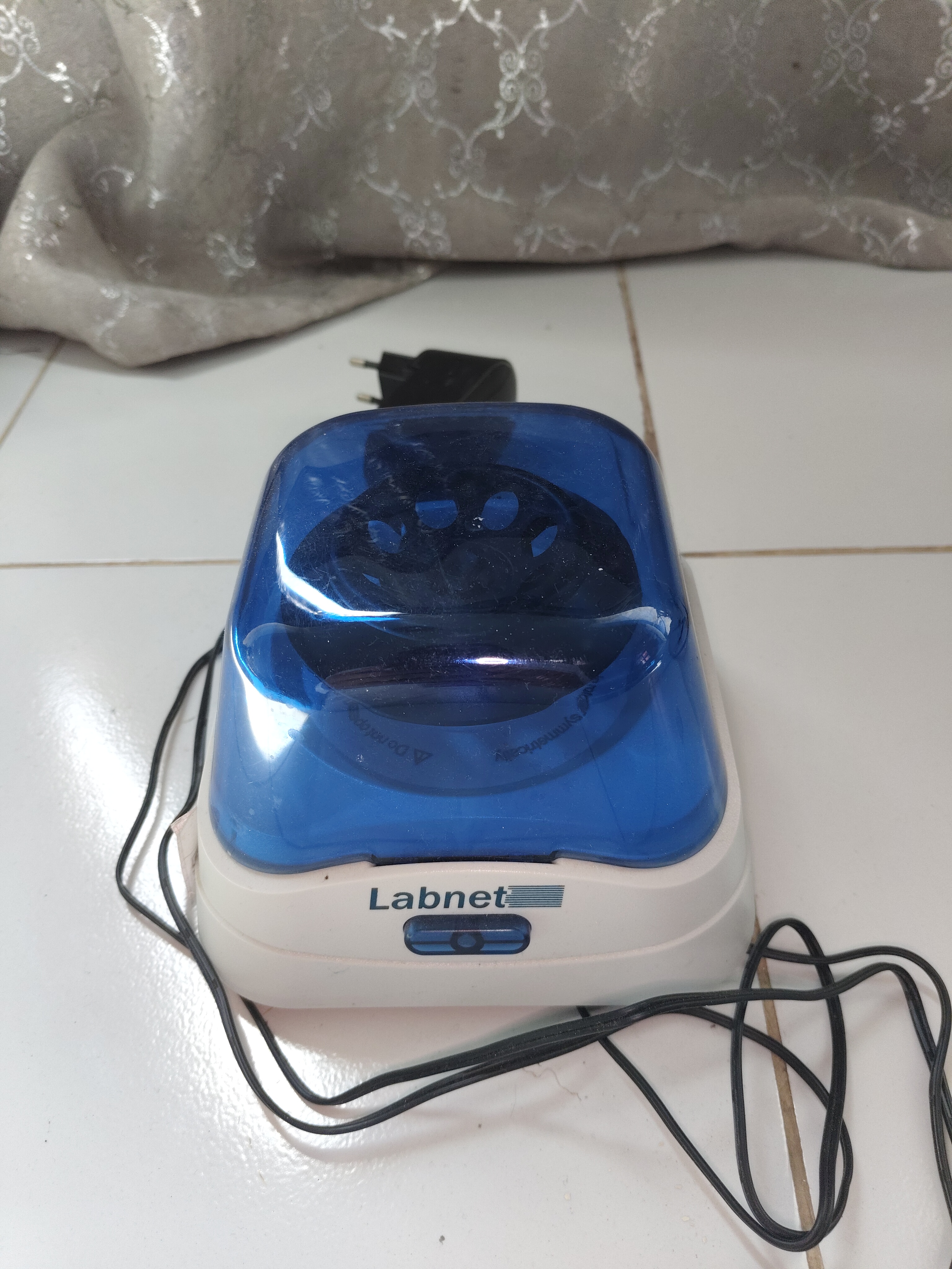 Mini Centrifuge Lab Kimia Farmasi