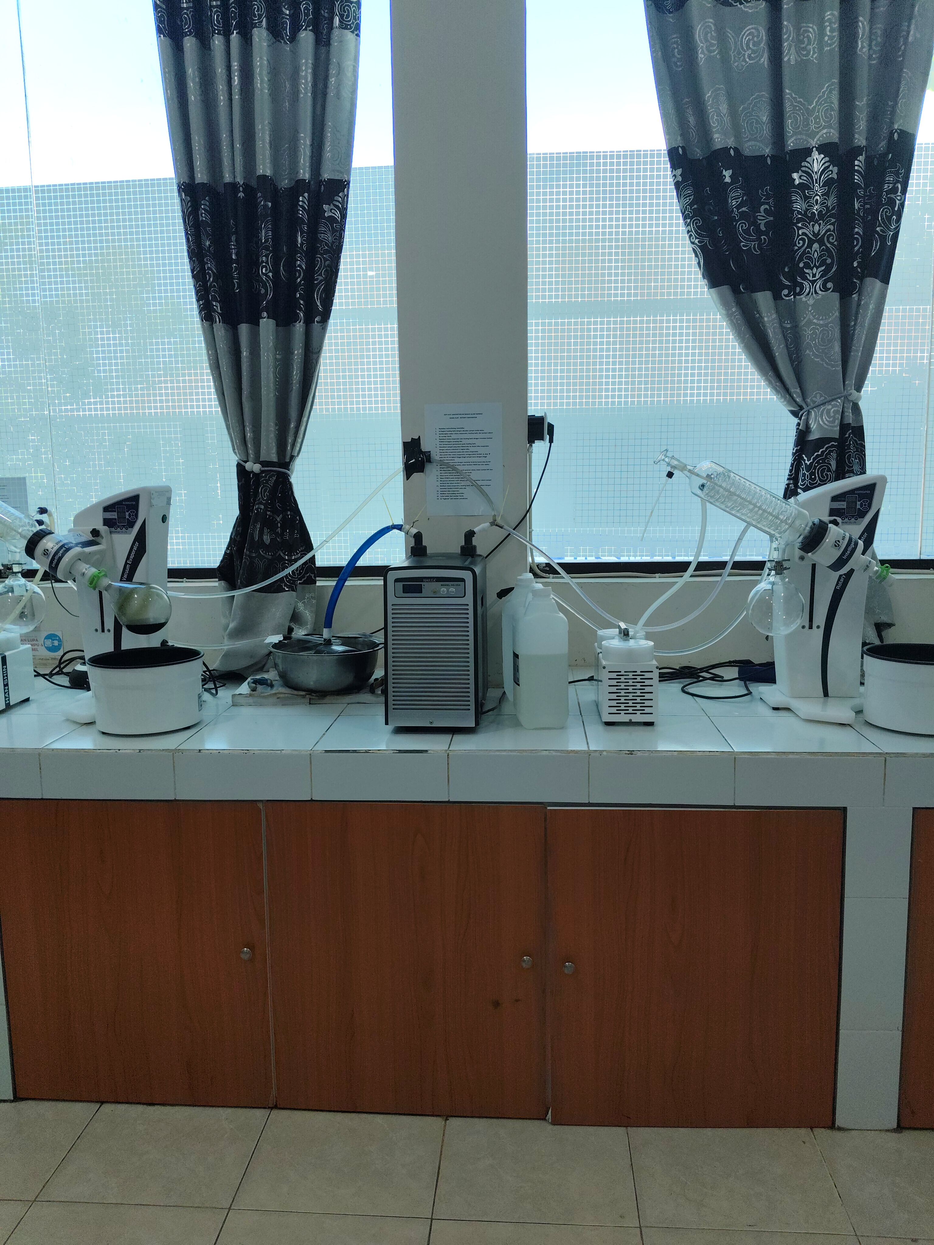 Evaporator Lab Bahan Alam