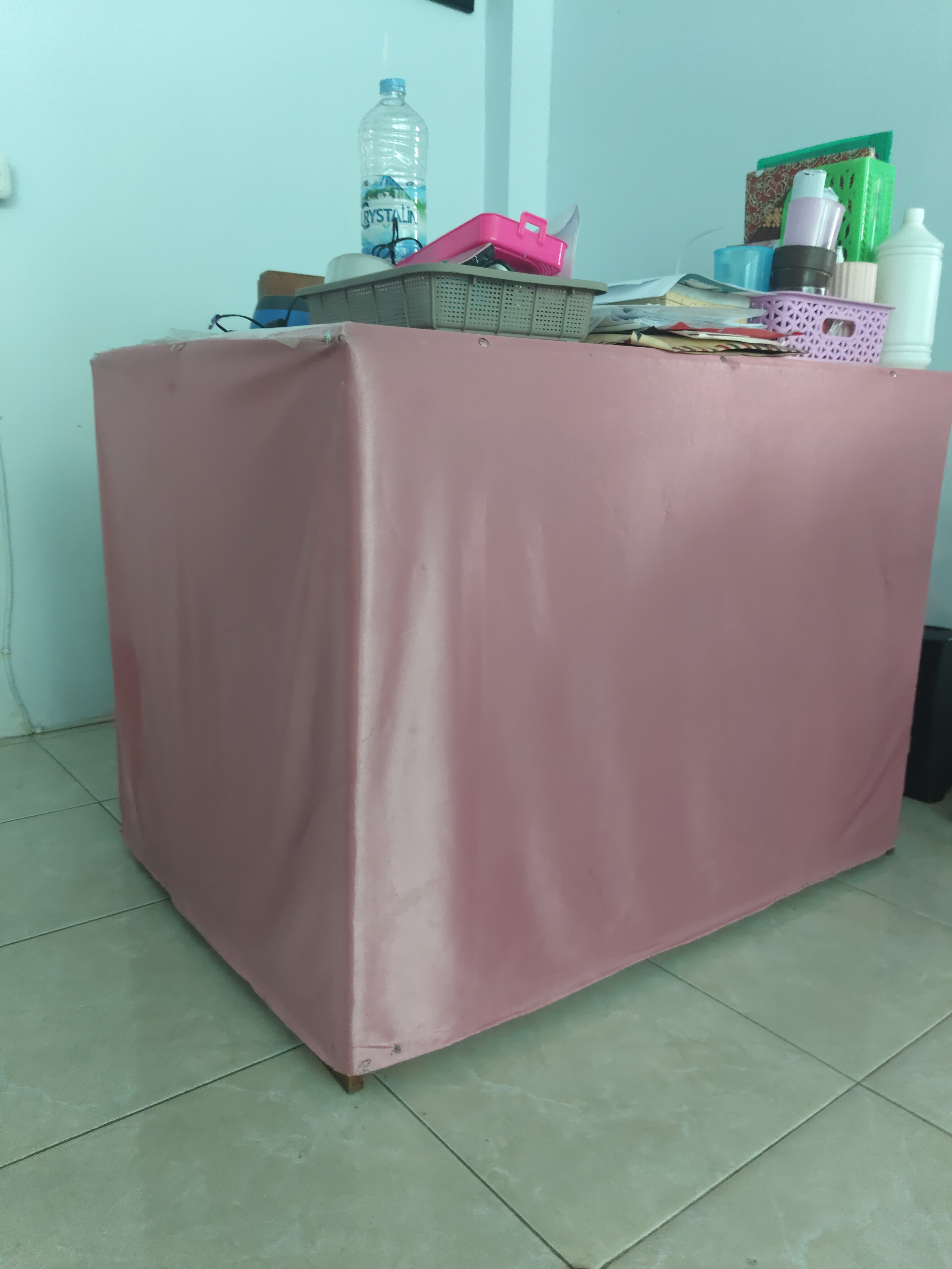 Meja Dosen Lab Mikrobiologi