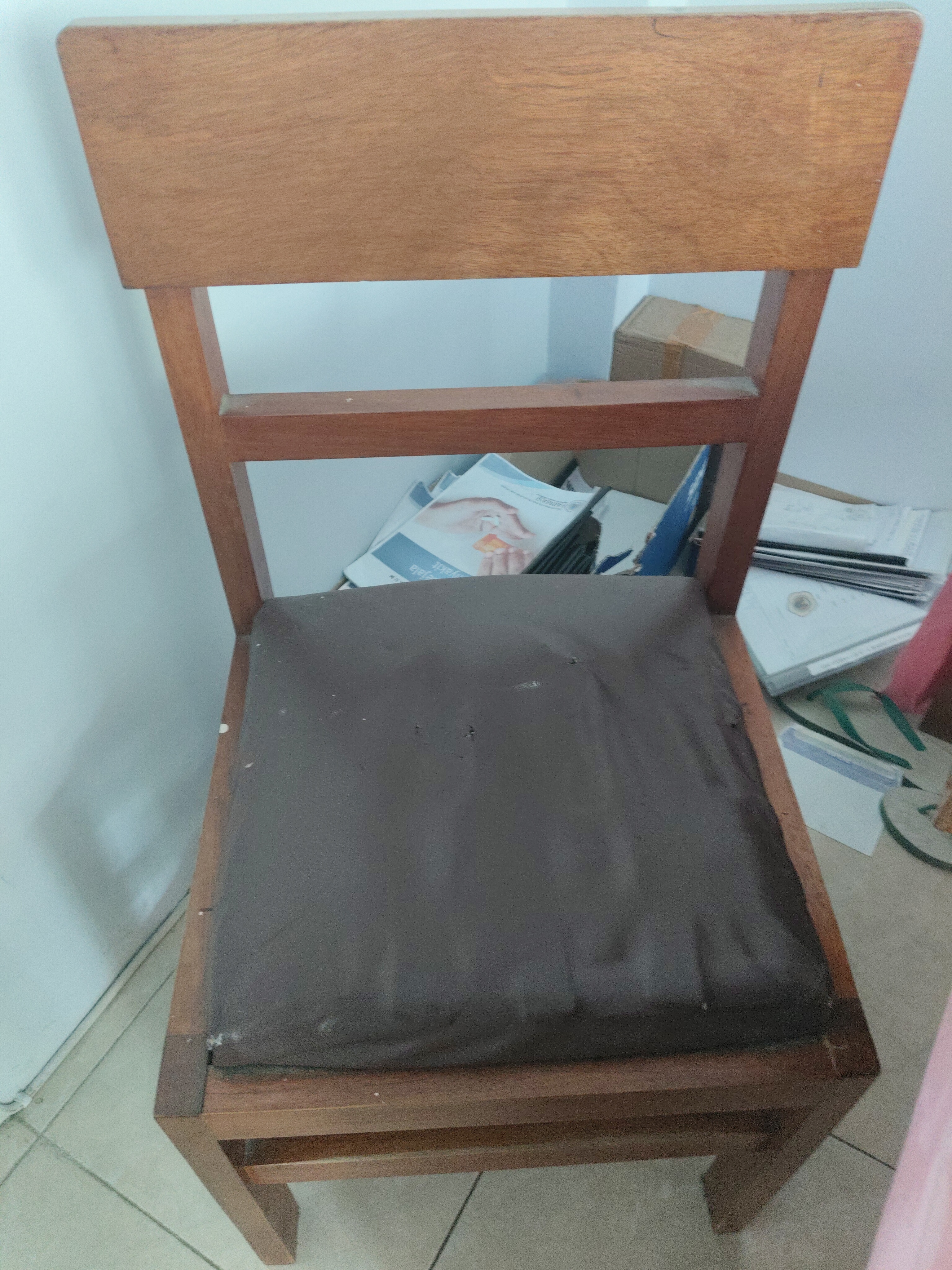 Kursi Dosen Lab Mikrobiologi