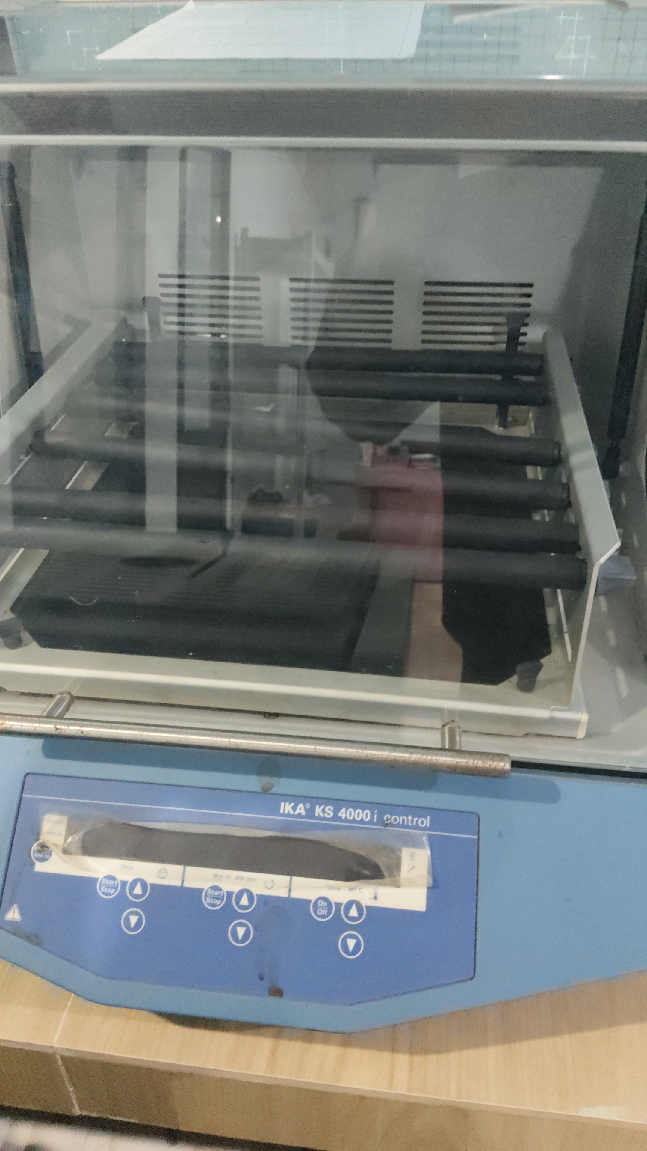 Incubator Shaker