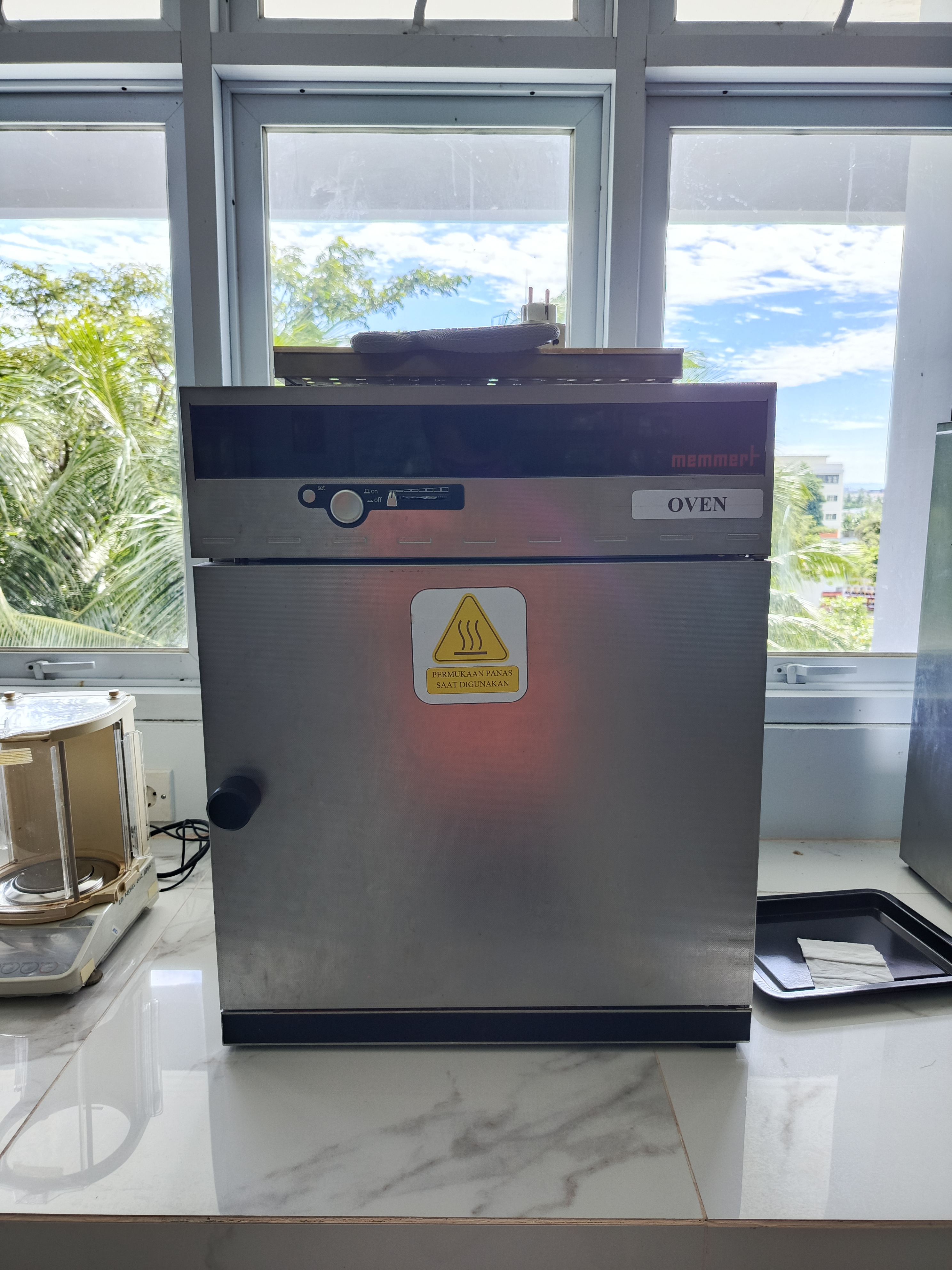 Oven