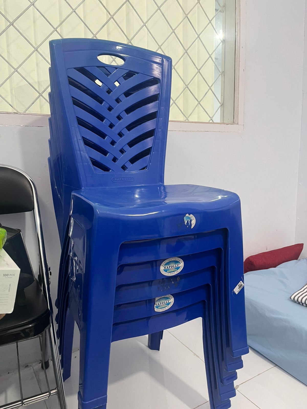 Kursi Plastik Biru Lab. Keperawatan 