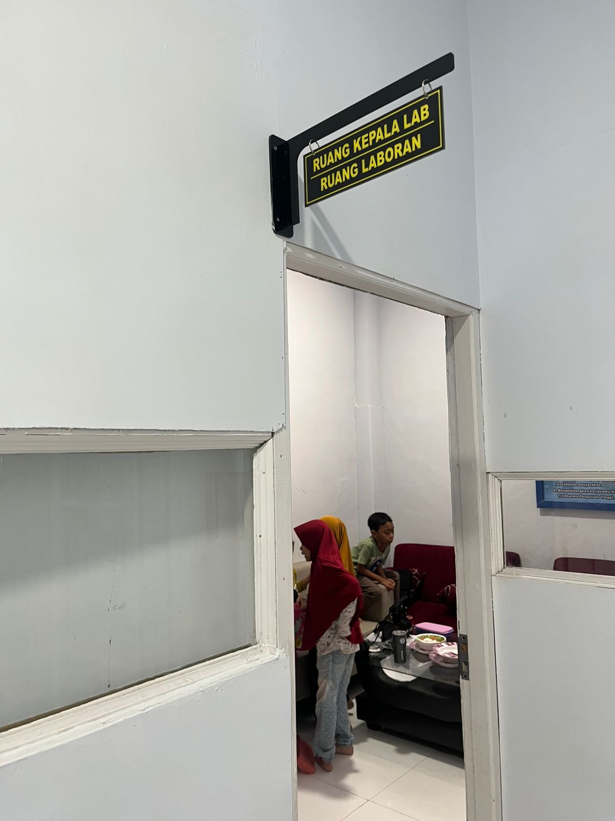 R. Kepala Lab & Laboran Jurusan Keperawatan 