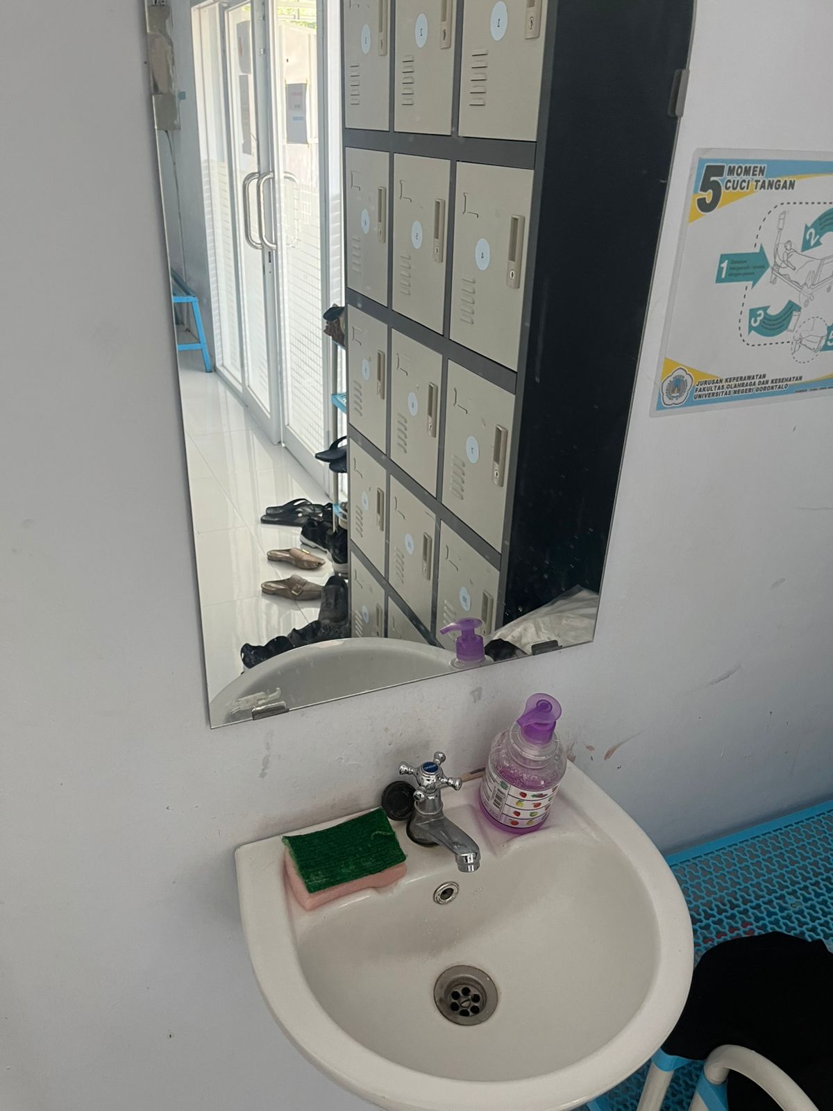 Wastafel Laboratorium Keperawatan 
